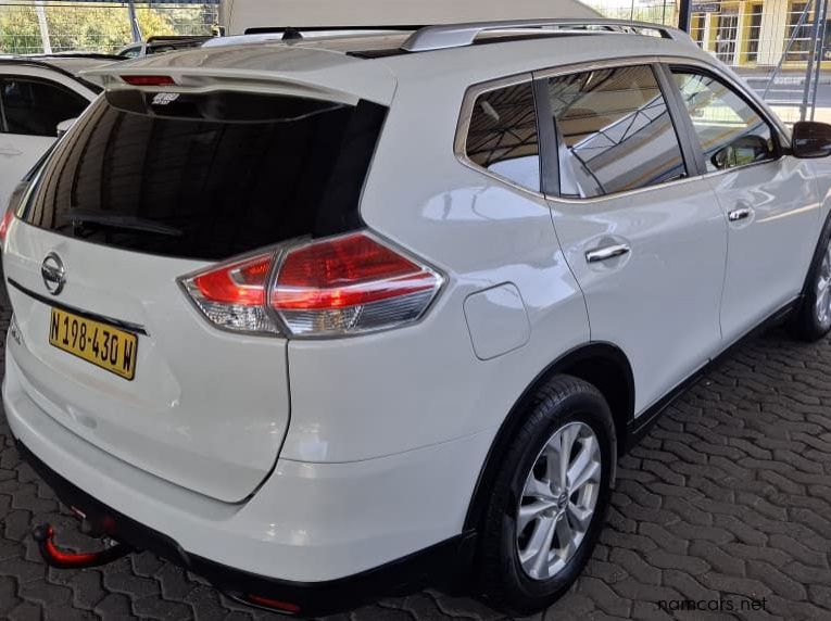 2017 Nissan X-TRAIL 2.5 4X4 pictures