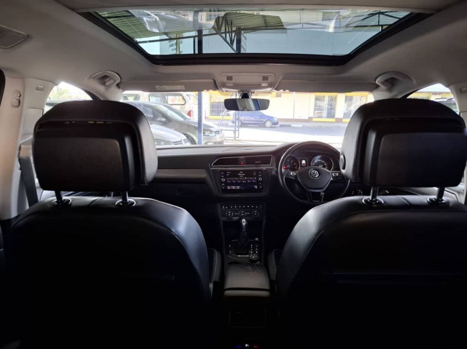 2018 Volkswagen TIGUAN 2.0 TSI COMFORTLINE 4-MOTION DSG pictures