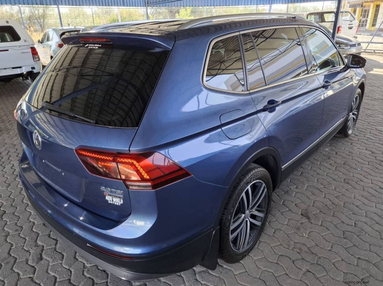 2018 Volkswagen TIGUAN 2.0 TSI COMFORTLINE 4-MOTION DSG pictures