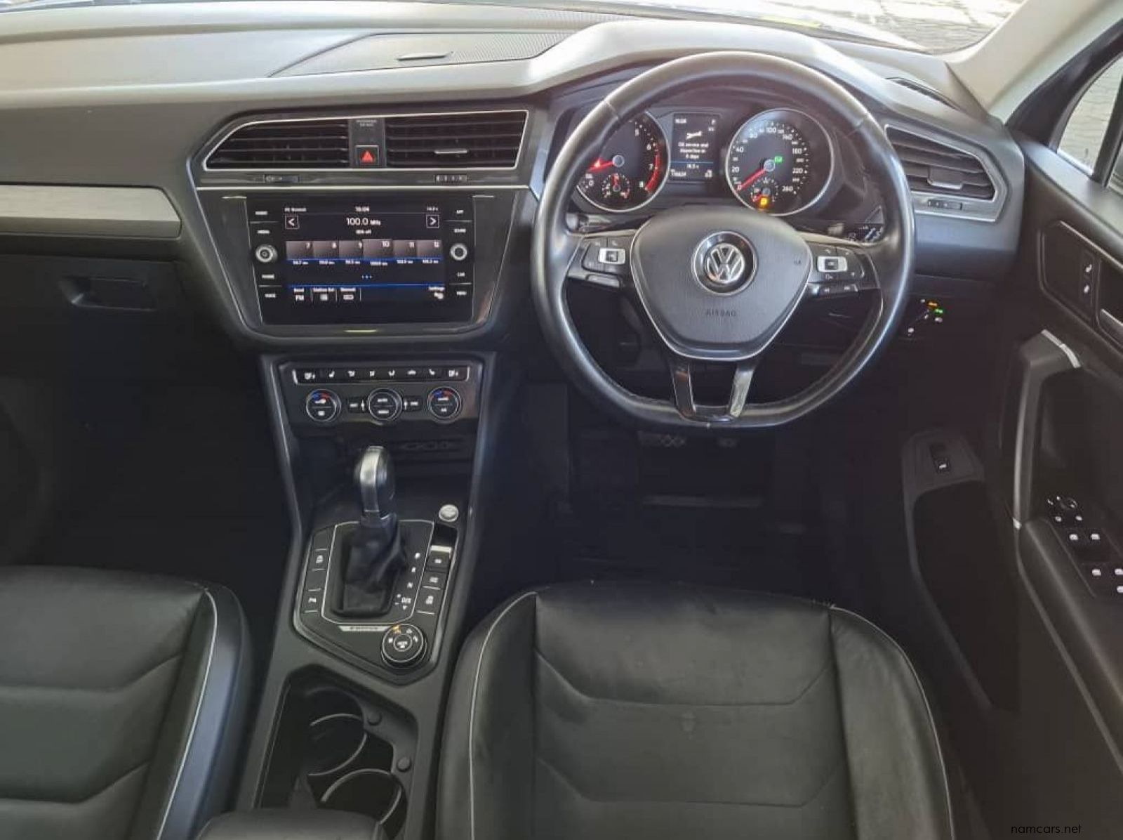 2018 Volkswagen TIGUAN 2.0 TSI COMFORTLINE 4-MOTION DSG pictures