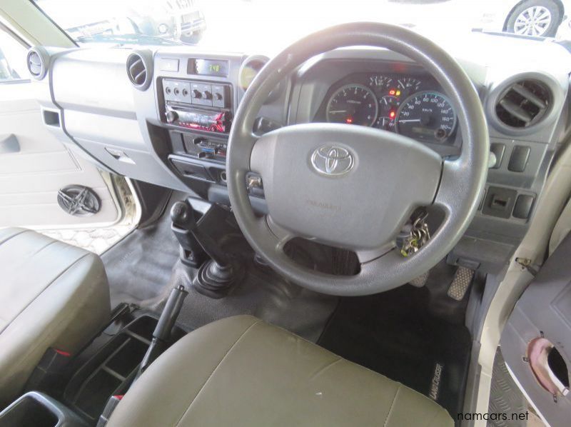 2017 Toyota LANDCRUISER 4,2 DIESEL TOURIST BUS pictures