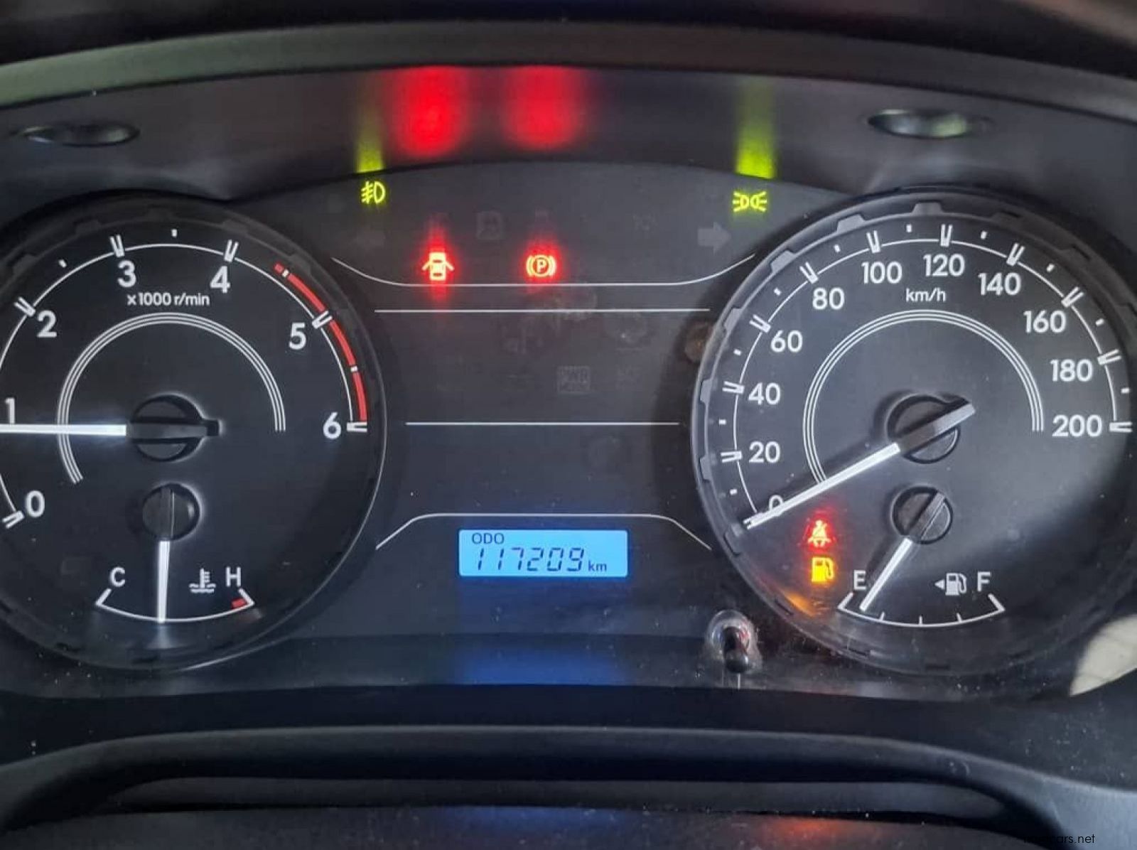 2021 Toyota HILUX 2.4 GD6 SR D/CAB MAN pictures