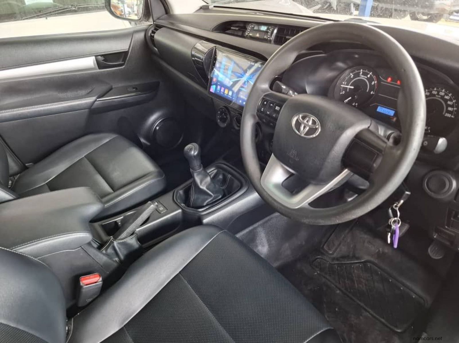 2021 Toyota HILUX 2.4 GD6 SR D/CAB MAN pictures