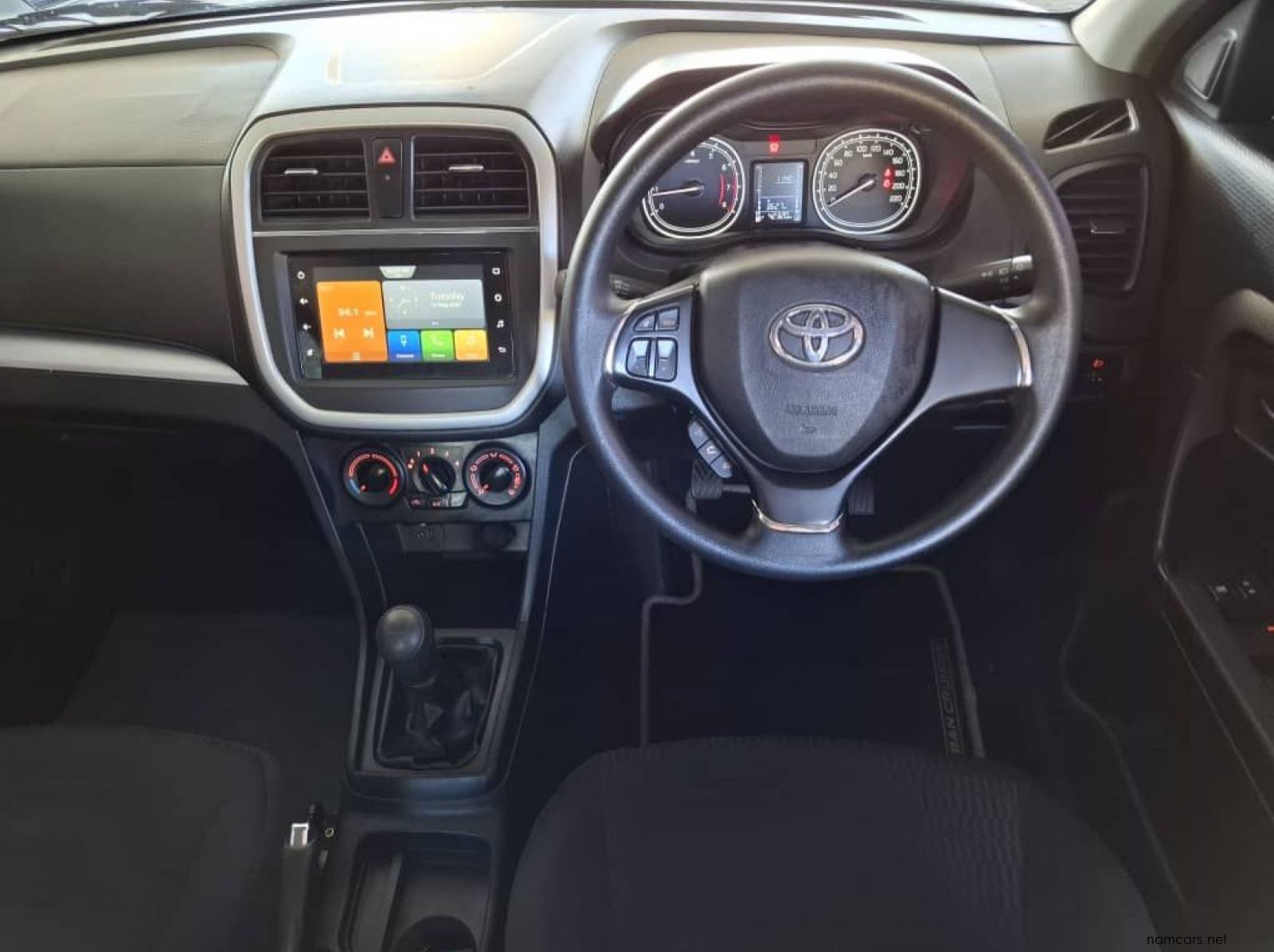 2022 Toyota URBAN CRUISER 1.5 pictures