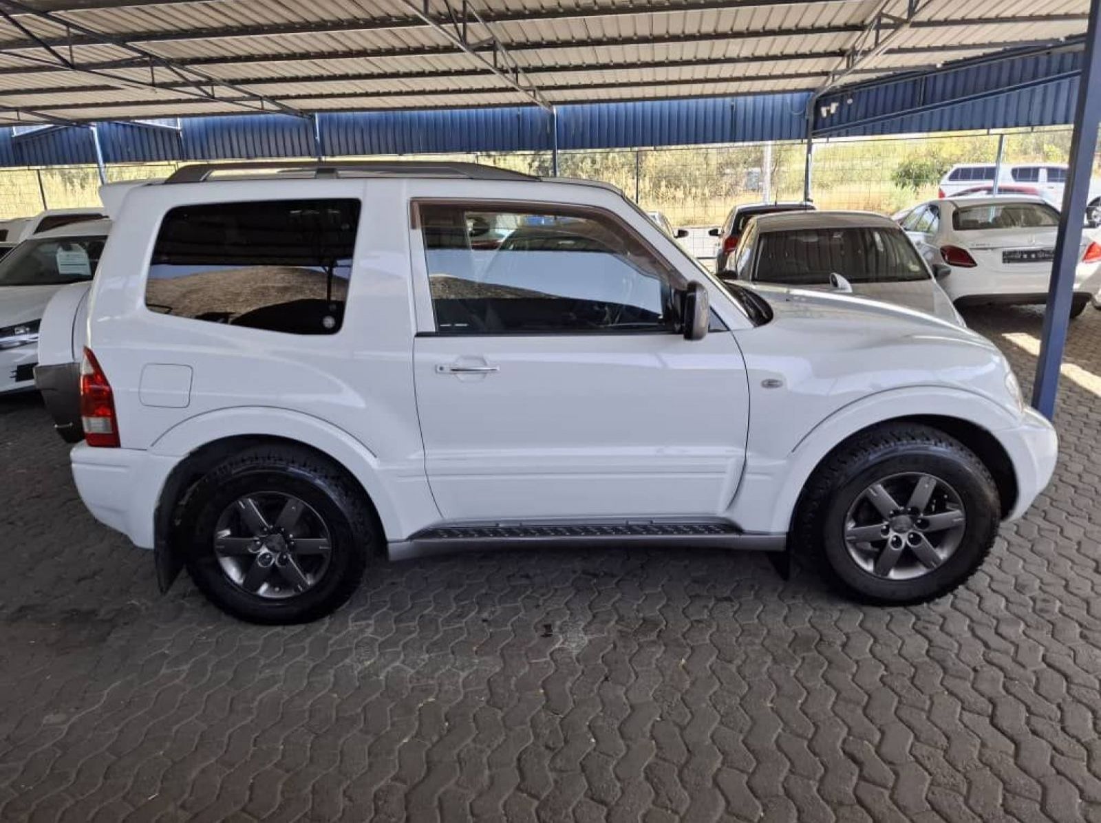 Used Mitsubishi PAJERO 3.8 V6 SWB AUTO for sale in Windhoek, Namibia