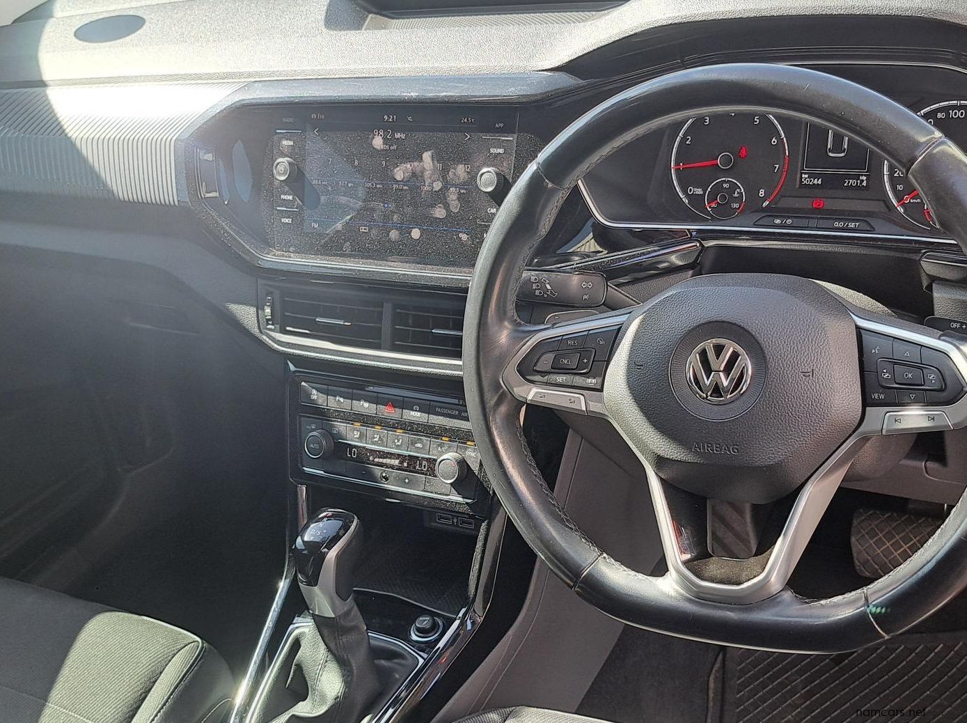 2020 Volkswagen T-Cross 1.0 pictures