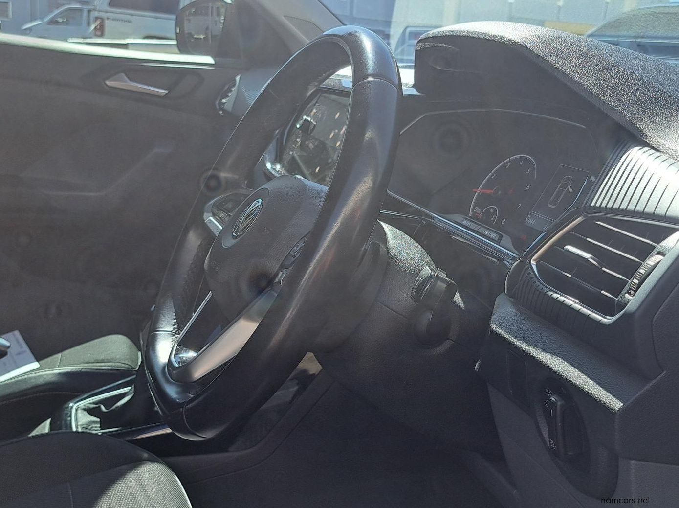 2020 Volkswagen T-Cross 1.0 pictures