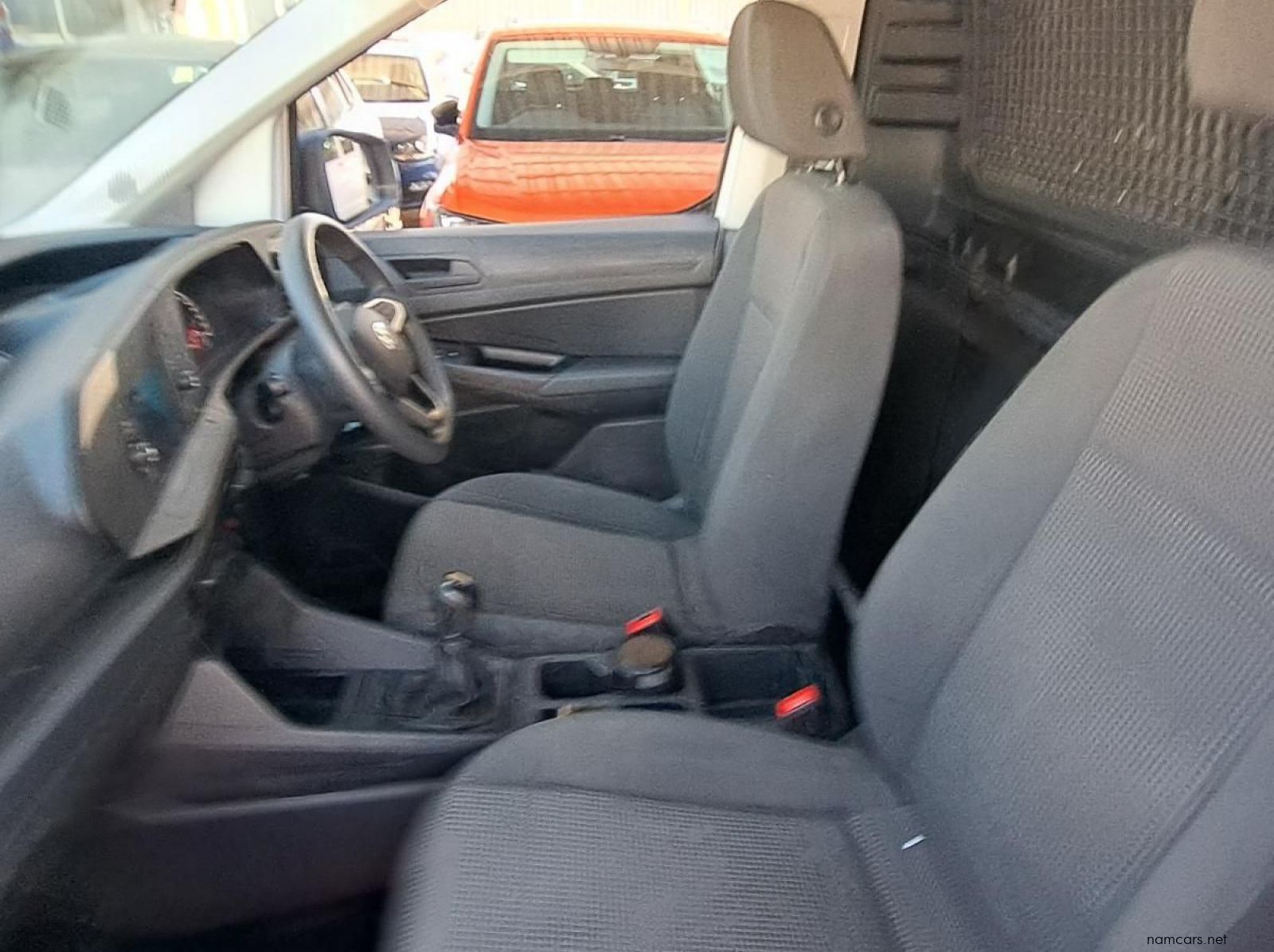 2022 Volkswagen Caddy Cargo pictures