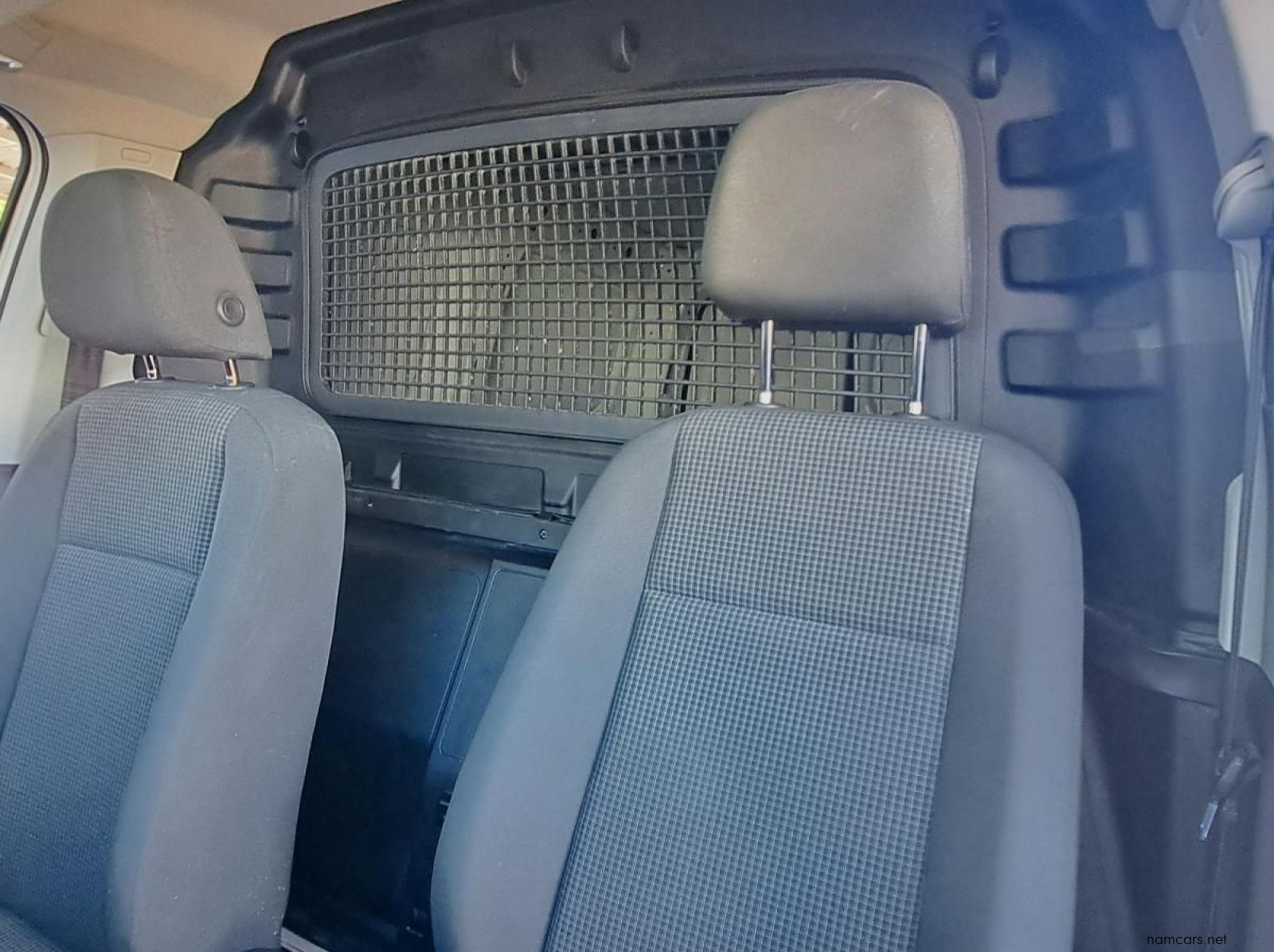 2022 Volkswagen Caddy Cargo pictures