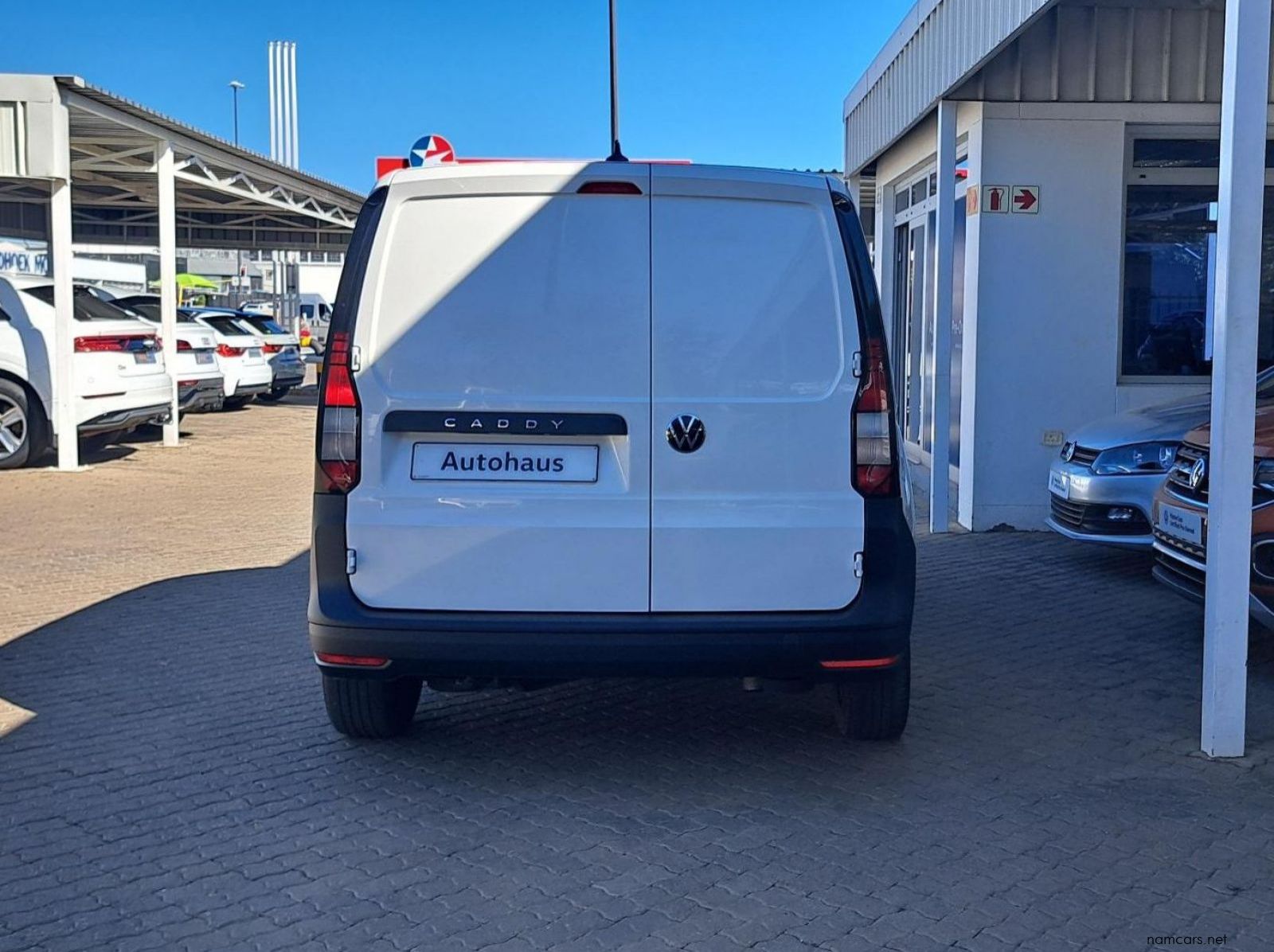 2022 Volkswagen Caddy Cargo pictures