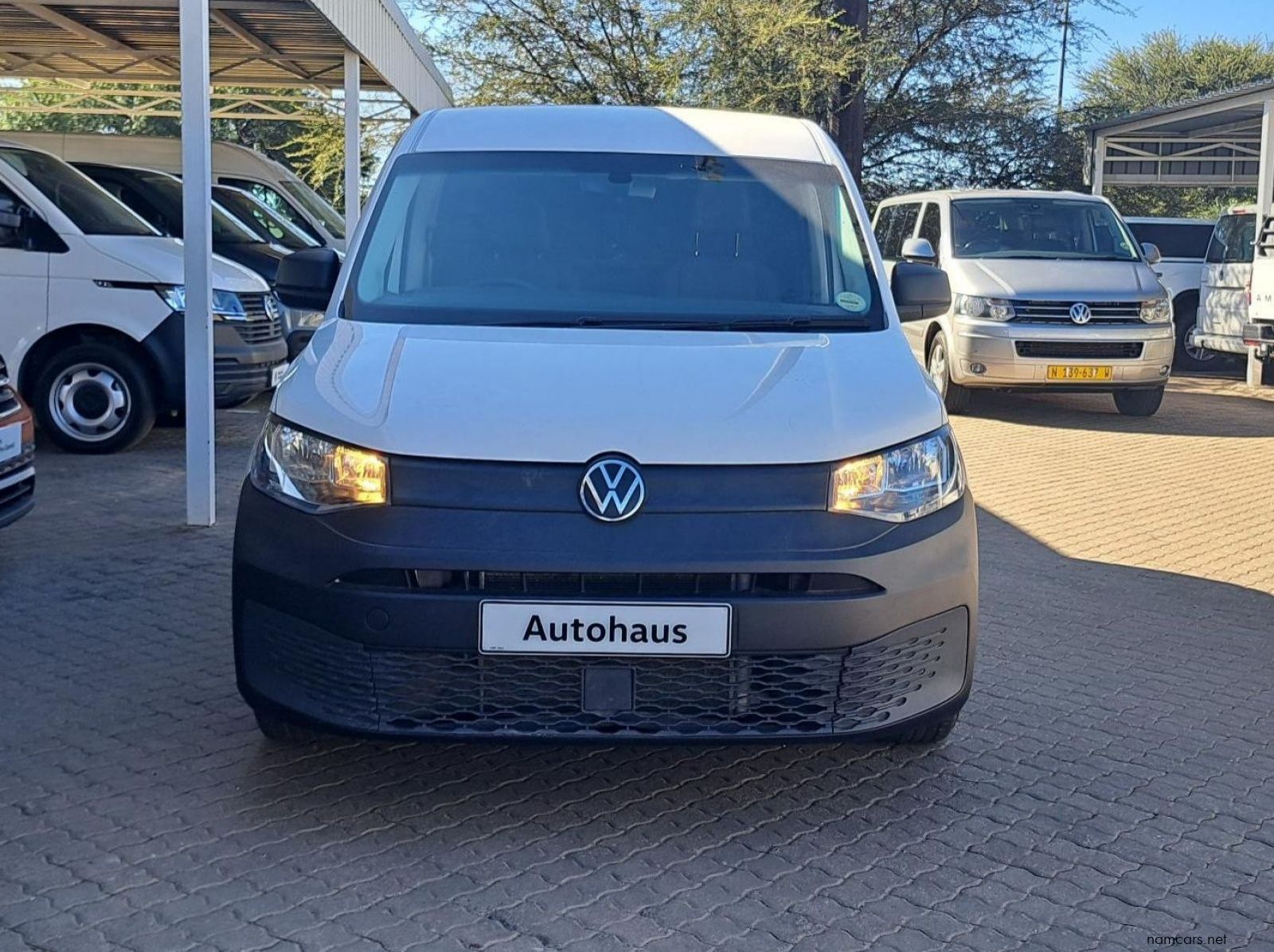 2022 Volkswagen Caddy Cargo pictures