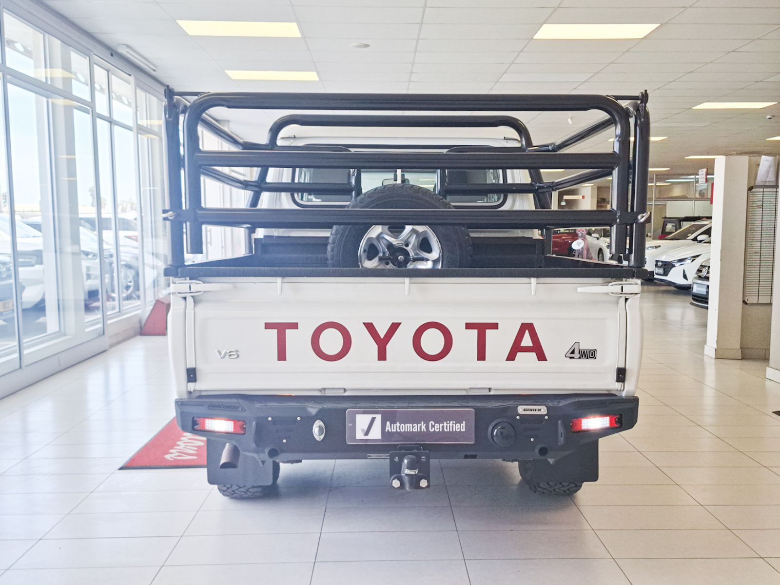 2021 Toyota Land Cruiser 79 DC 4.0 Petrol 4x4 MT photo