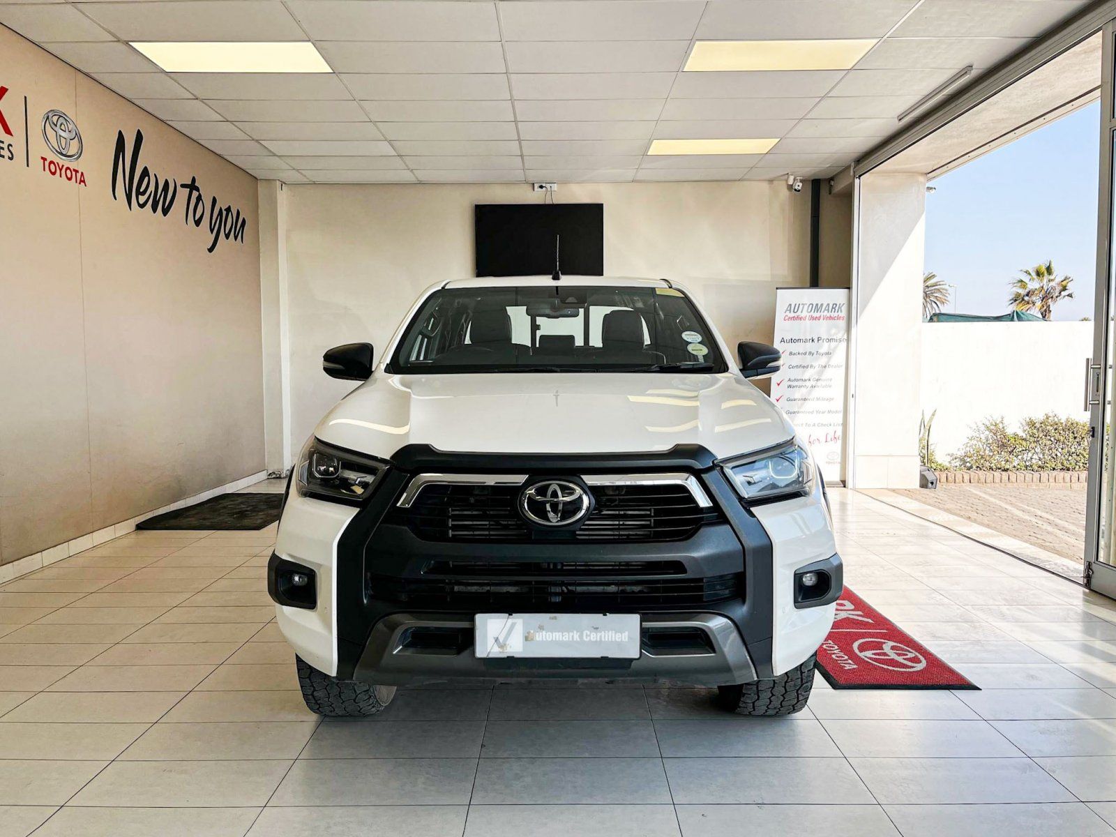 2022 Toyota Hilux 2.8 LGD RS 4x4 MT photo
