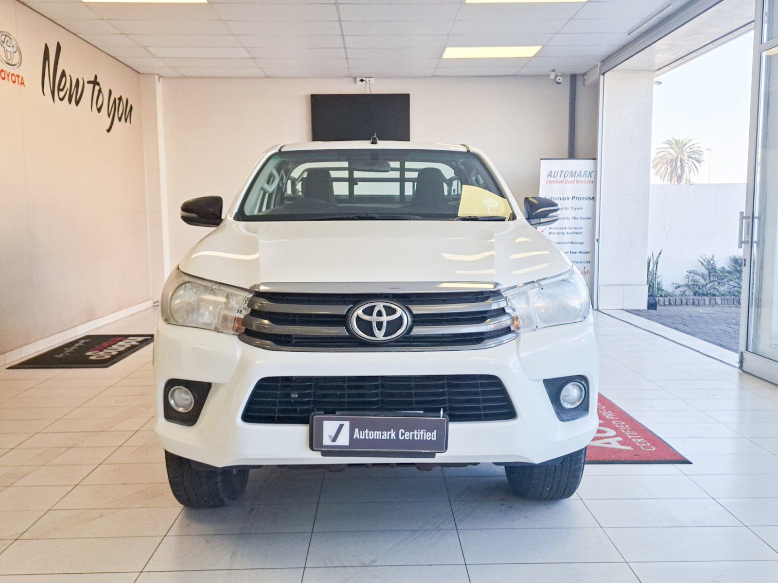 2018 Toyota Hilux SC 2.4 GD6 RB SRX MT photo