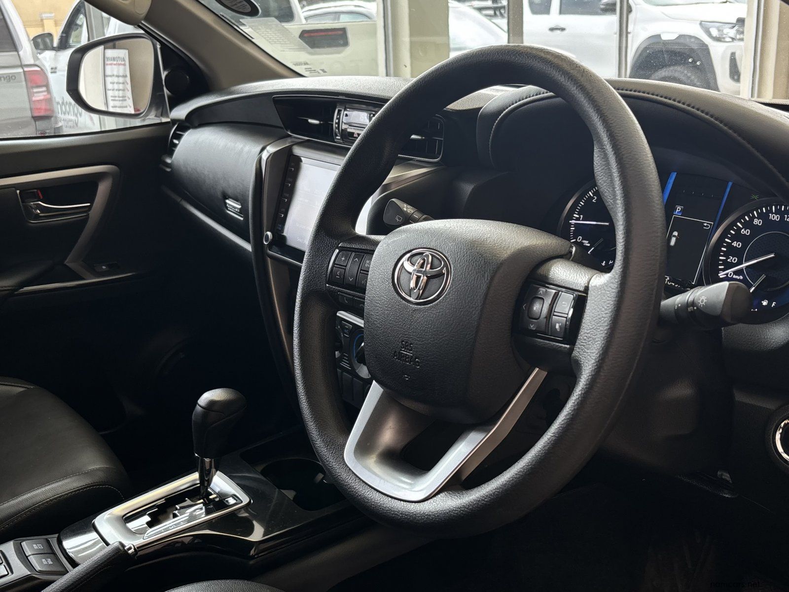 2021 Toyota FORTUNER 2.4 GD6 4x4 AT photo