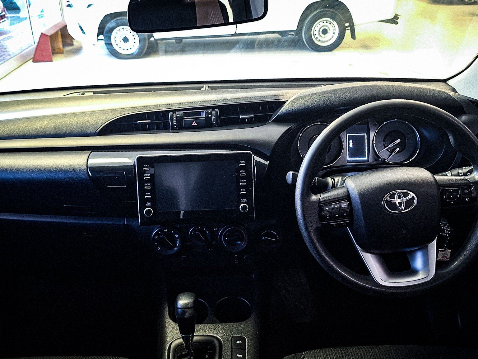 2022 Toyota Hilux Raider 2.4 GD6 4x4 AT photo