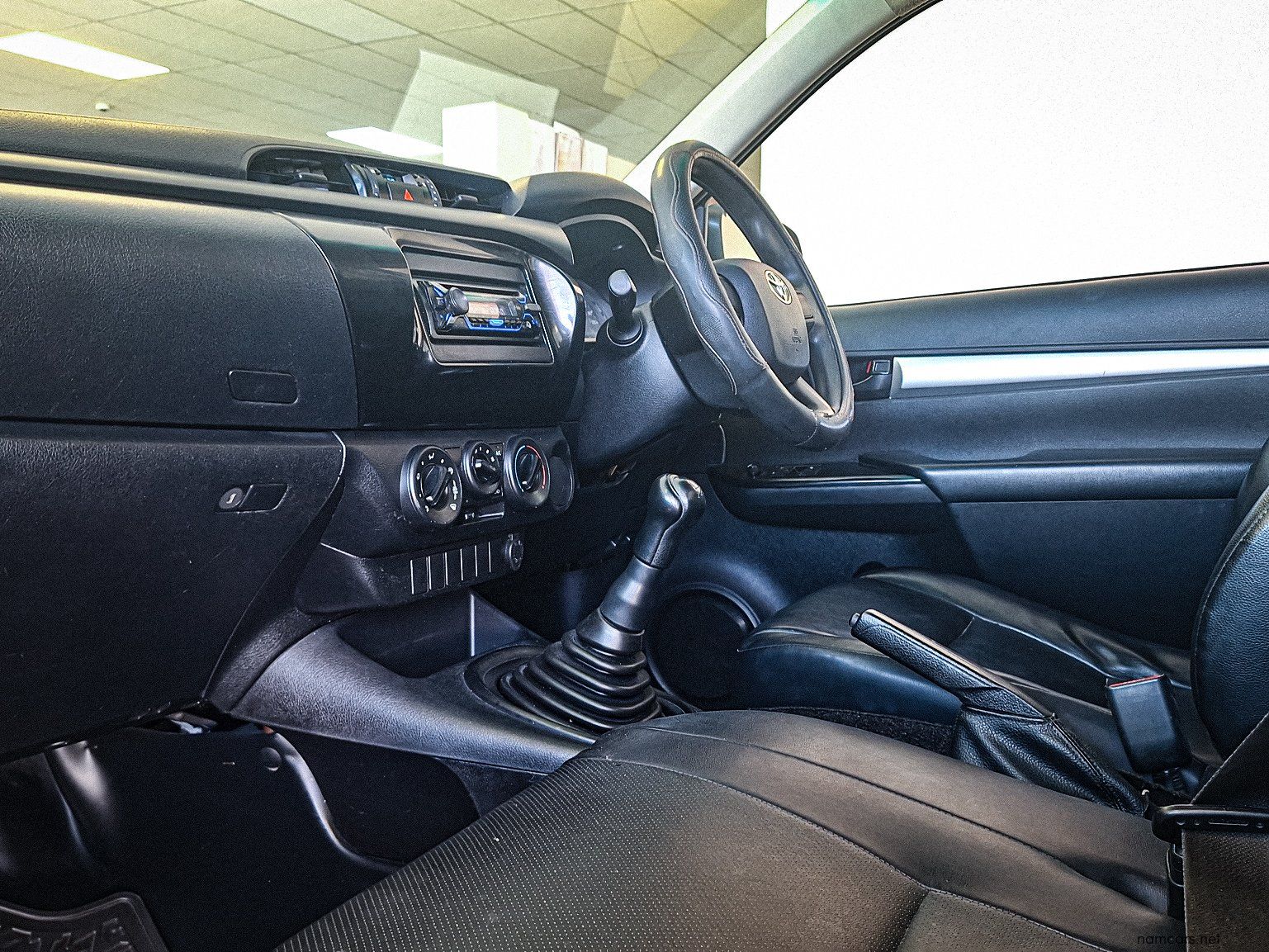 2019 Toyota Hilux SC 2.4 GD 5MT A/C photo