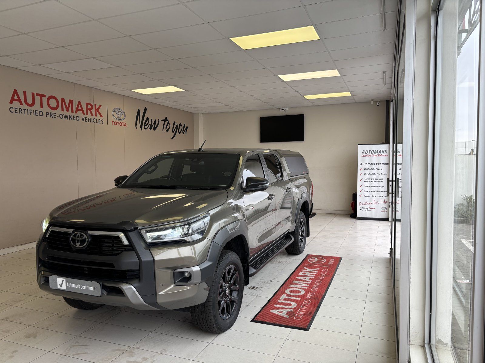 Toyota Hilux 2.8 GD6 RD Legend Rs 4x4 AT in Namibia