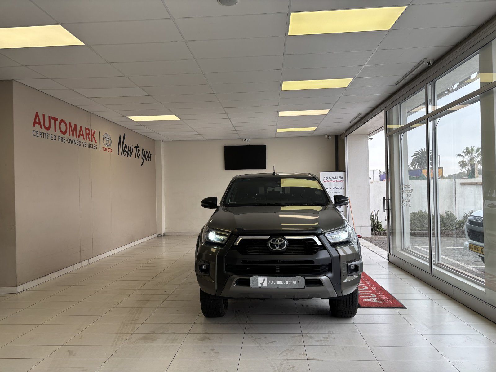 2020 Toyota Hilux 2.8 GD6 RD Legend Rs 4x4 AT photo