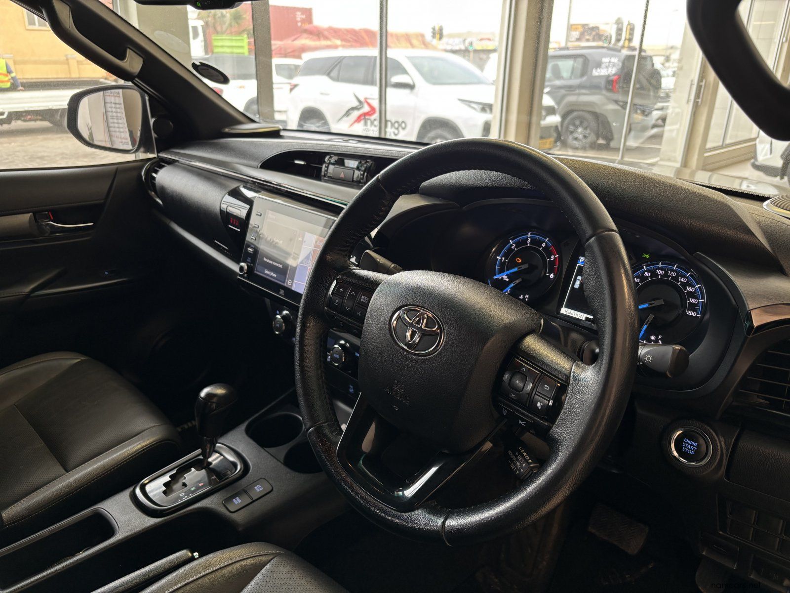 2020 Toyota Hilux 2.8 GD6 RD Legend Rs 4x4 AT photo