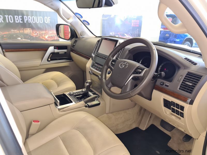 18 Toyota Landcruiser 0 Series Vx R For Sale 40 700 Km Automatic Transmission Indongo Toyota Automark