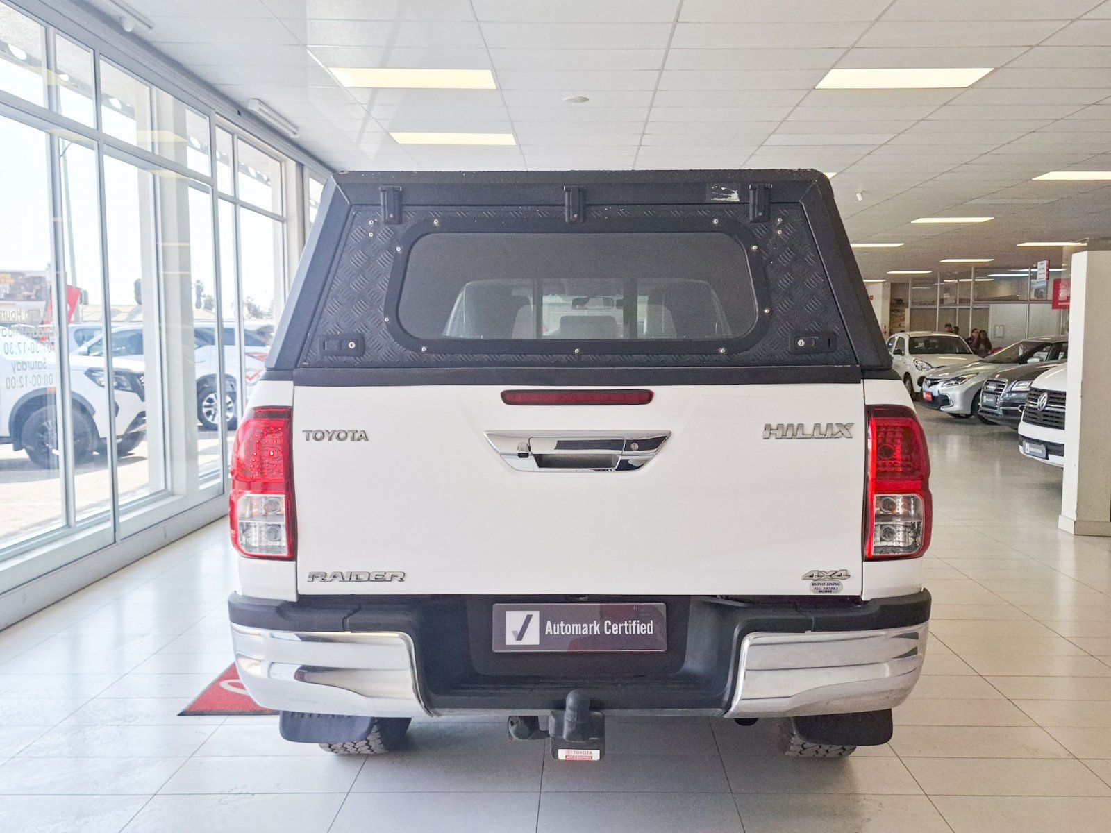 2017 Toyota Hilux Raider 2.8 GD6 4x4 AT photo