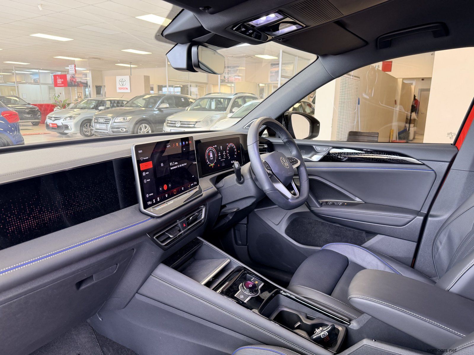 2025 Volkswagen Tiguan 2.0 TDI R-LINE DSG photo