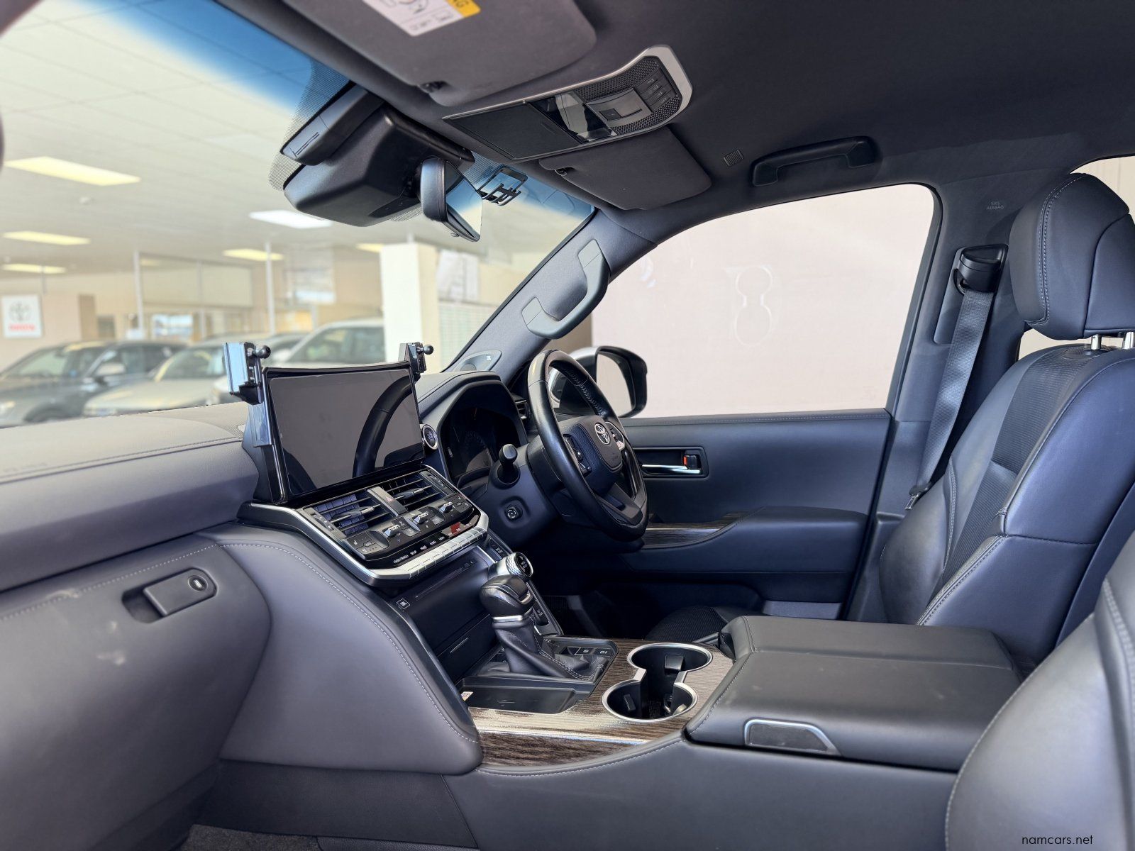 2023 Toyota Landcruiser 300 V6 3.3D Zx photo