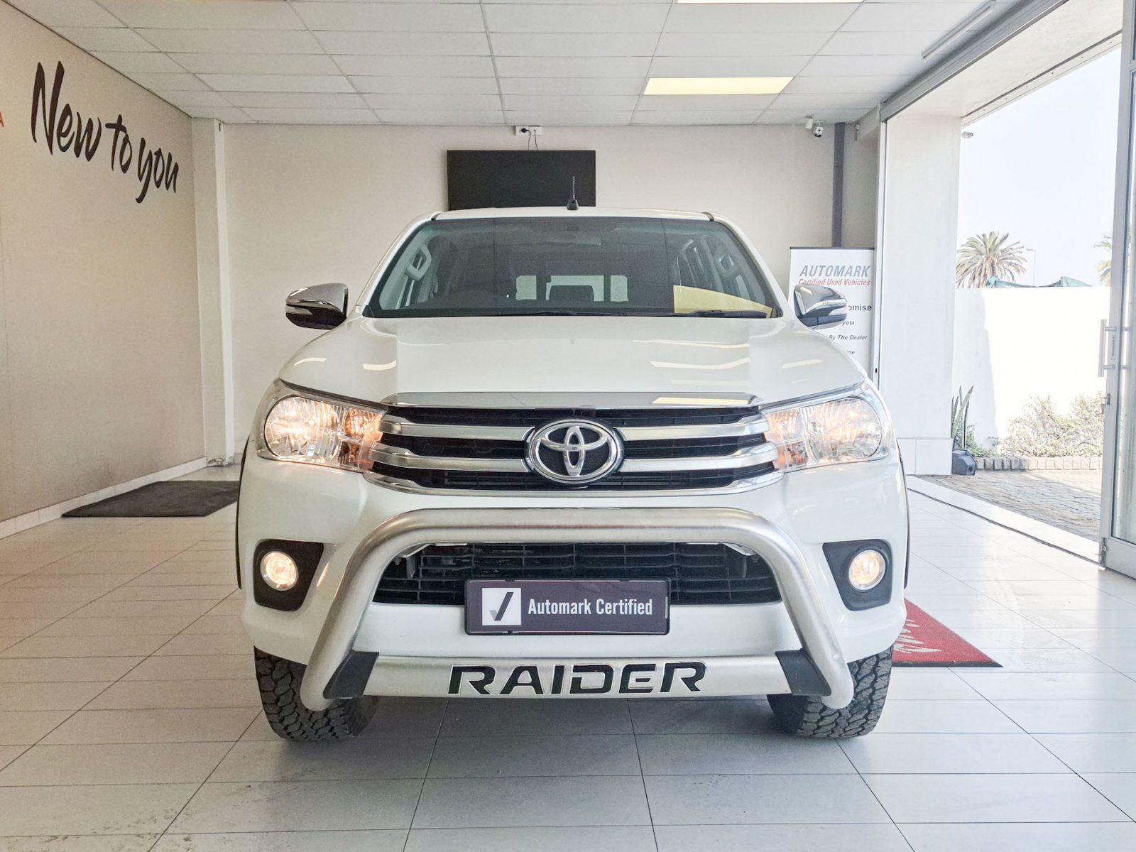 2017 Toyota Hilux Raider 2.8 GD6 4x4 AT photo