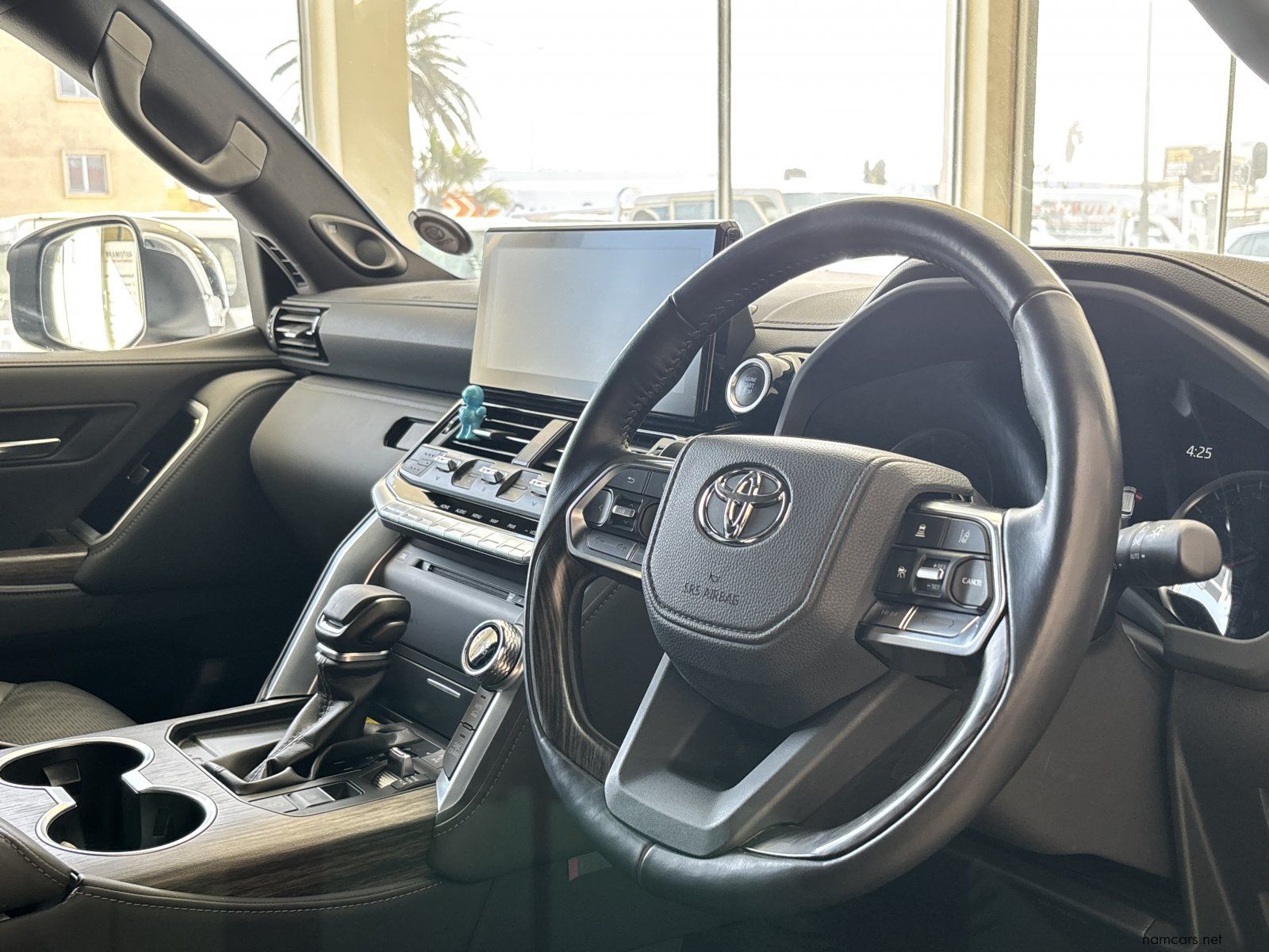 2022 Toyota LANDCRUISER 300 V6 3.3D ZX AT photo