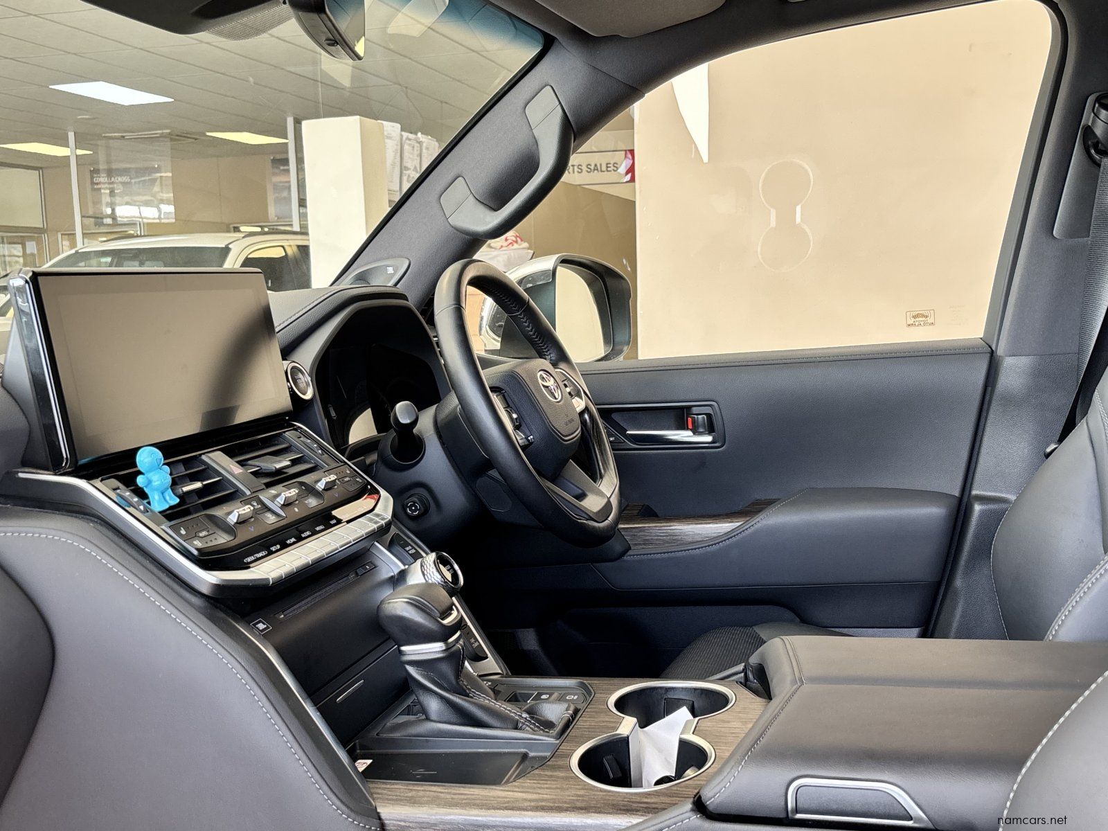 2022 Toyota LANDCRUISER 300 V6 3.3D ZX AT photo