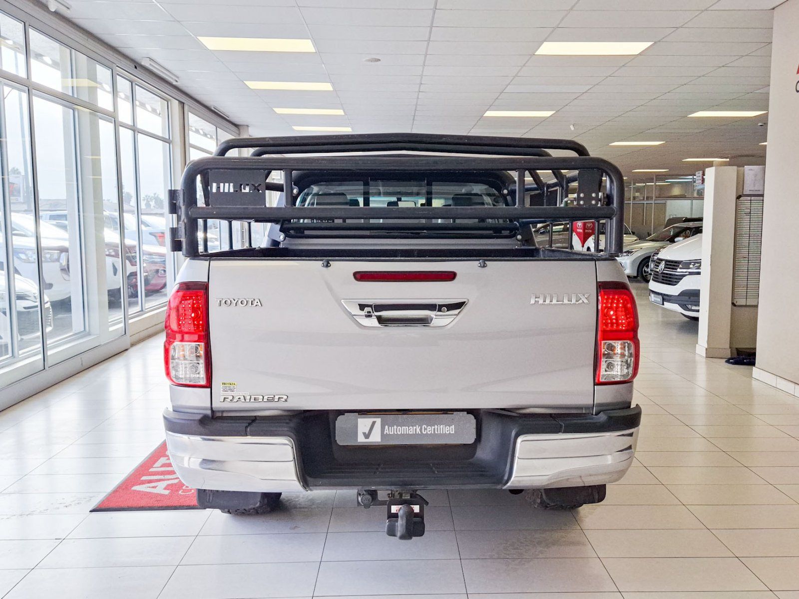 2017 Toyota Hilux Raider 2.8 GD RB 2x4 MT photo