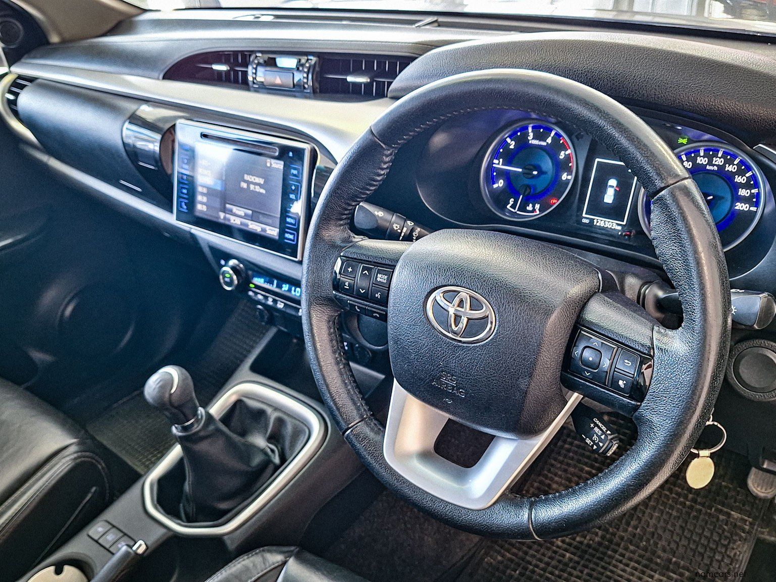 2017 Toyota Hilux Raider 2.8 GD RB 2x4 MT photo