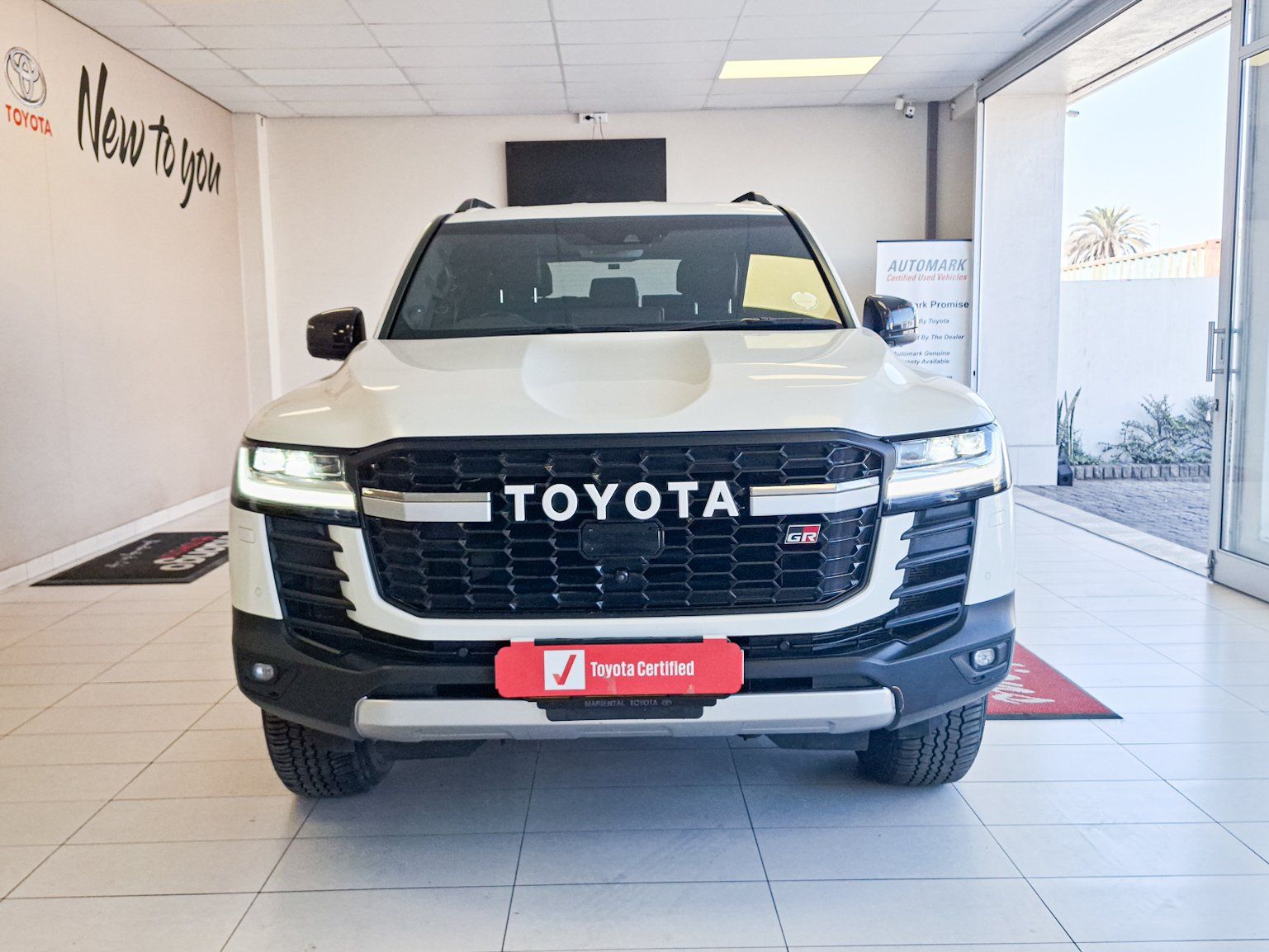 2024 Toyota Land Cruiser 300 3.5T GR-S photo