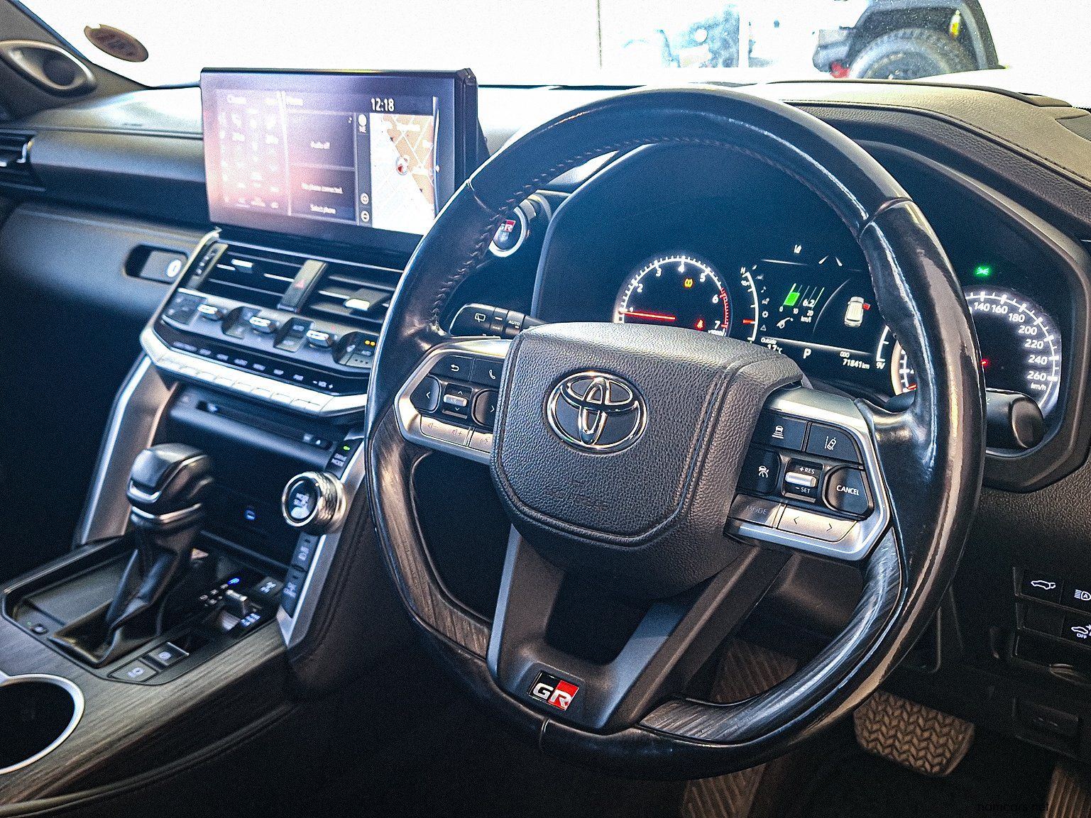 2024 Toyota Land Cruiser 300 3.5T GR-S photo
