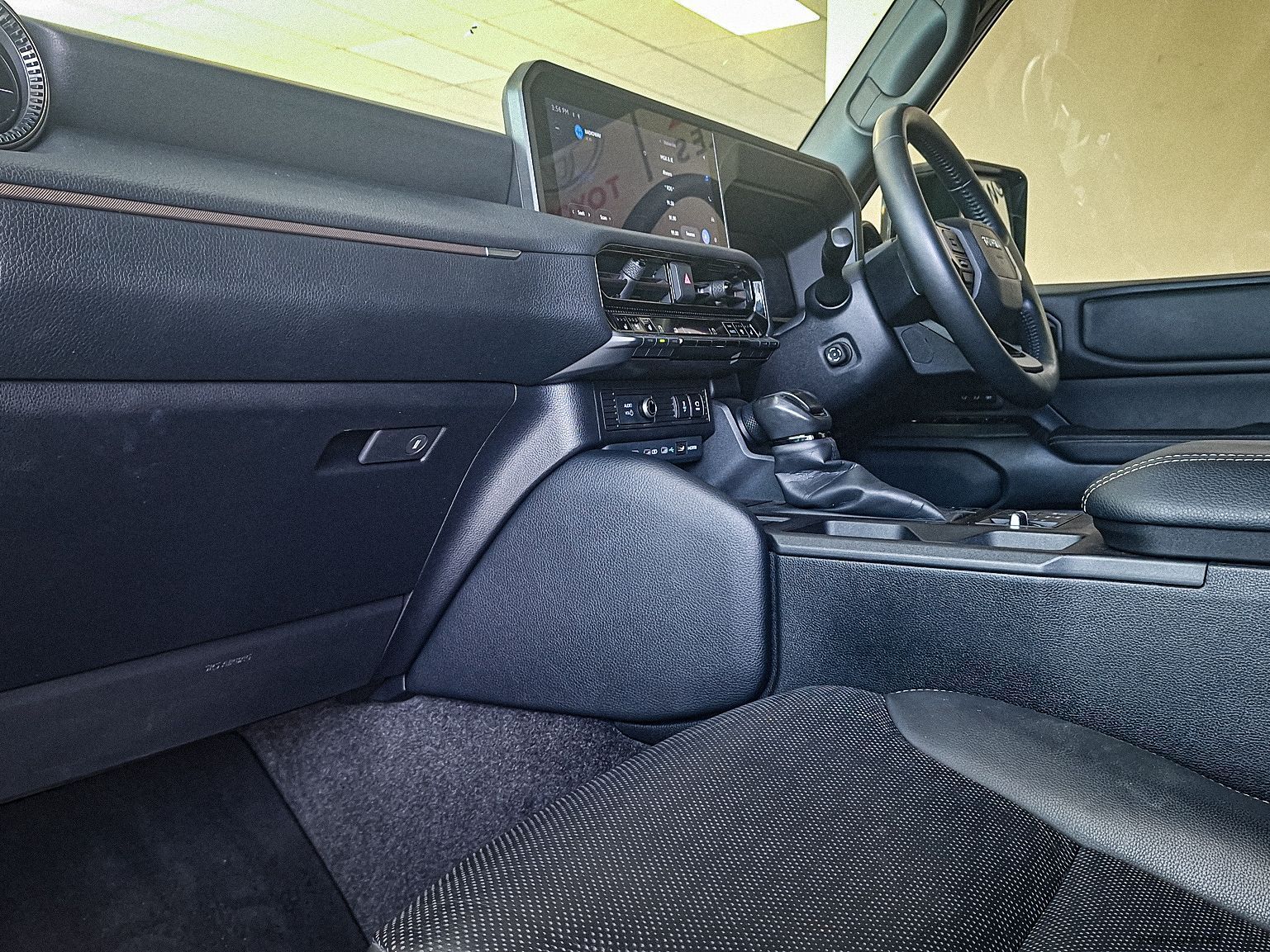 2024 Toyota Prado 2.8 GD6 VX-R AT 4x4 photo
