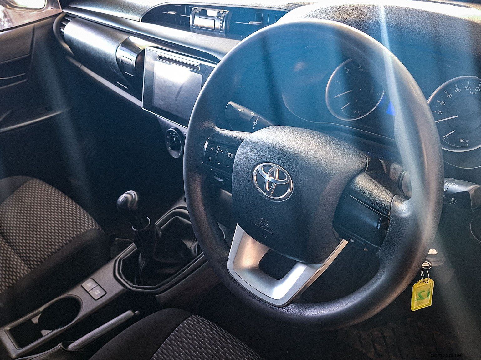 2019 Toyota Hilux 2.4 GD6 SRX RB MT 2x4 photo