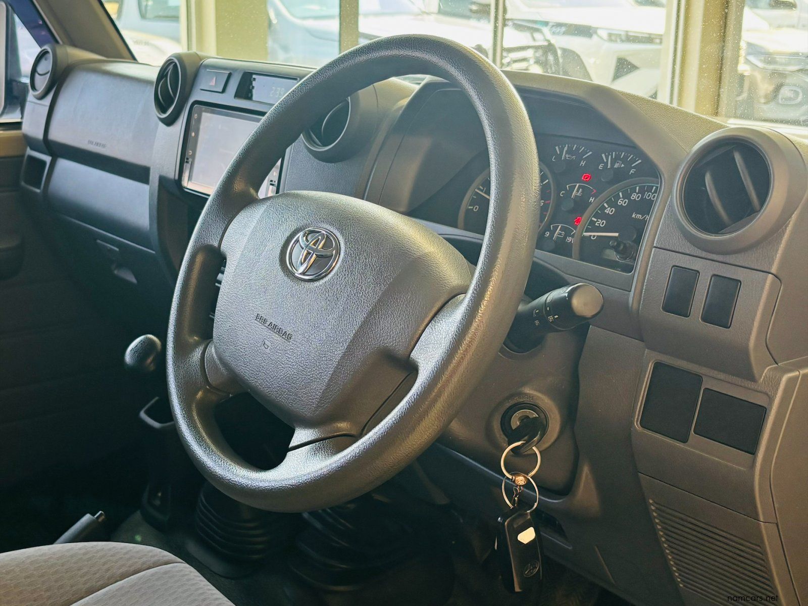2022 Toyota Landcruiser 79 DC 4.0 Petrol V6 photo