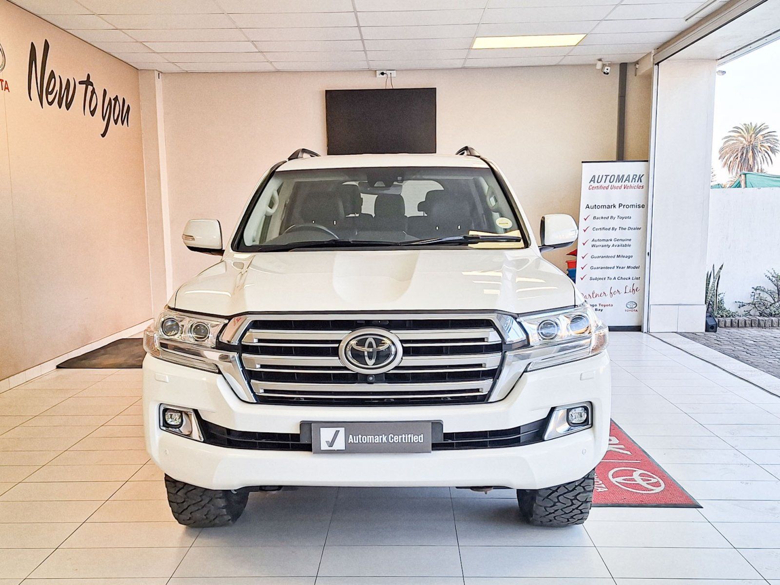 2018 Toyota Land Cruiser 200 4.5D V8 AT photo