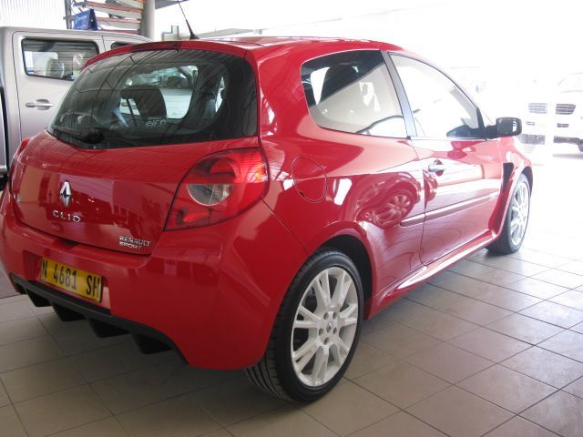 2009 Renault Clio photo