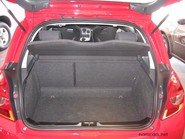 2009 Renault Clio photo