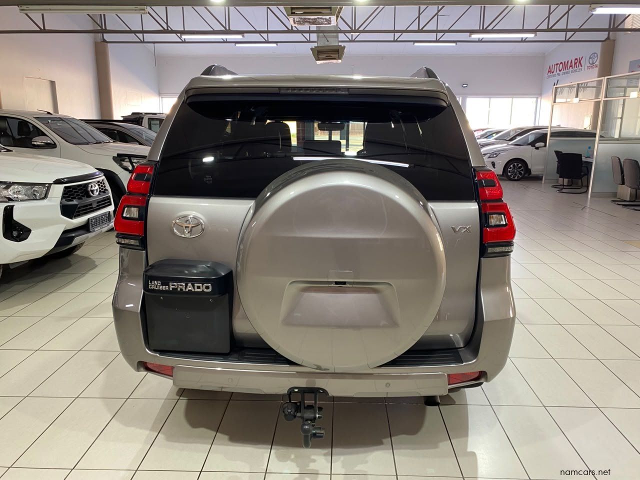 2023 Toyota Land Cruiser Prado photo