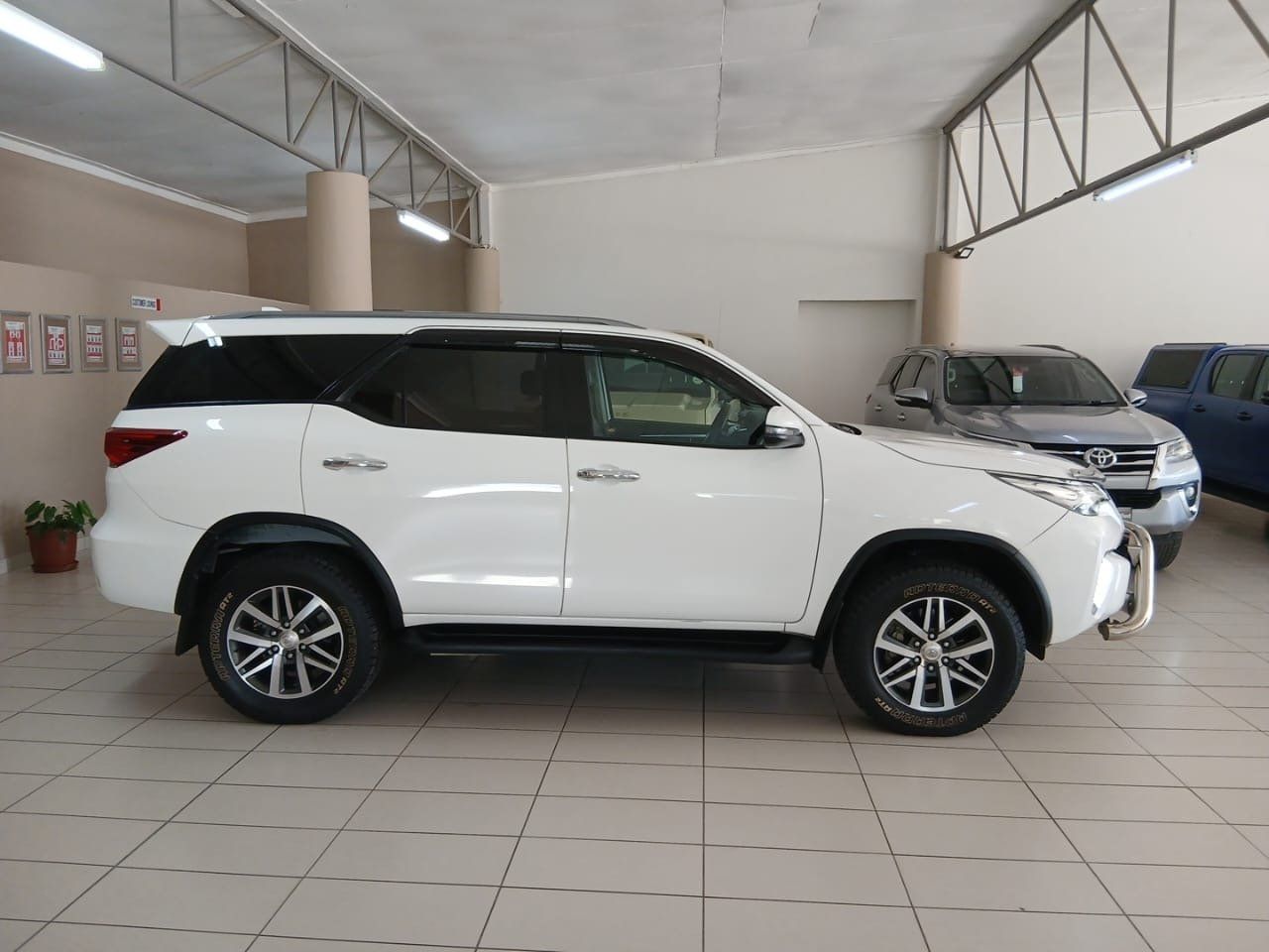 2018 Toyota Fortuner 2.8 4x4 MT photo