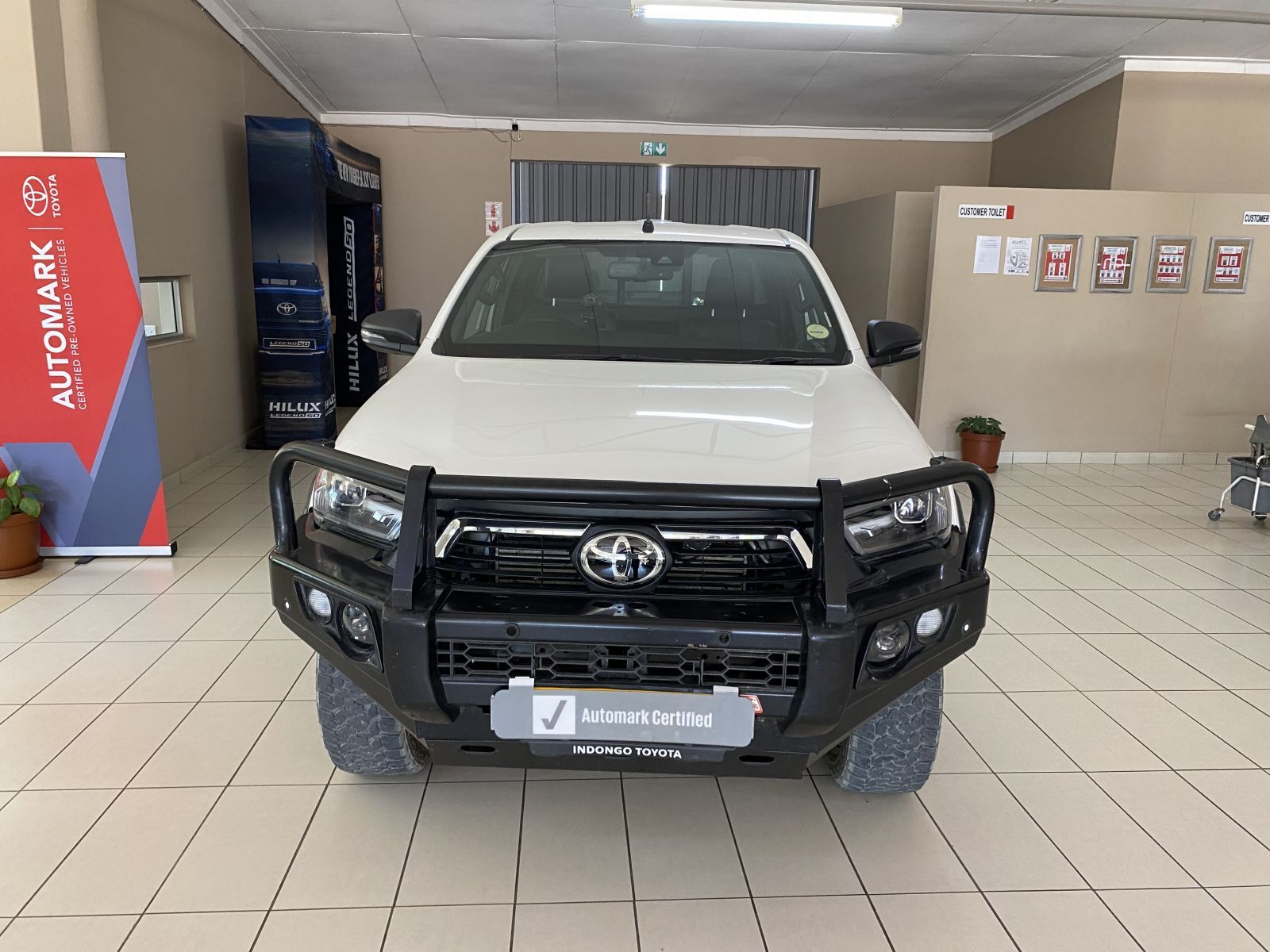 2023 Toyota Hilux 2.8 4x4 E/C Legend AT photo