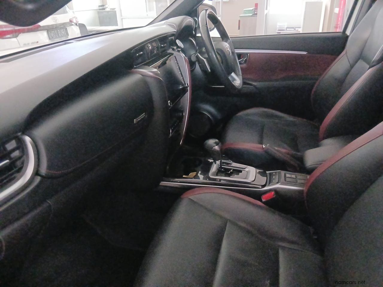 2023 Toyota Fortuner 2.8 4x4 AT photo