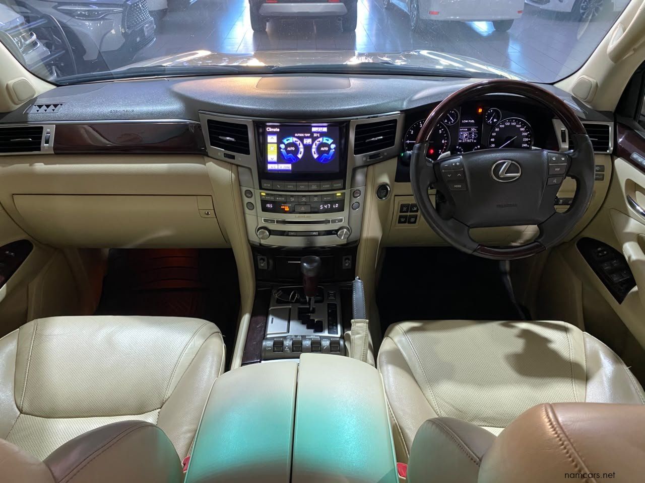 2014 Lexus LEXUS LX 570 (5.7 V8) photo