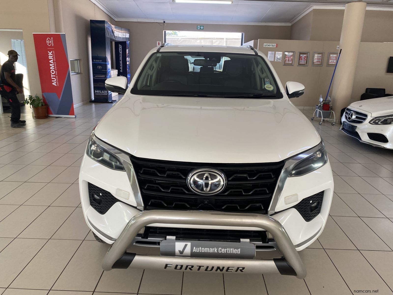 2023 Toyota FORTUNER VX 4X4 AT 2.8 photo