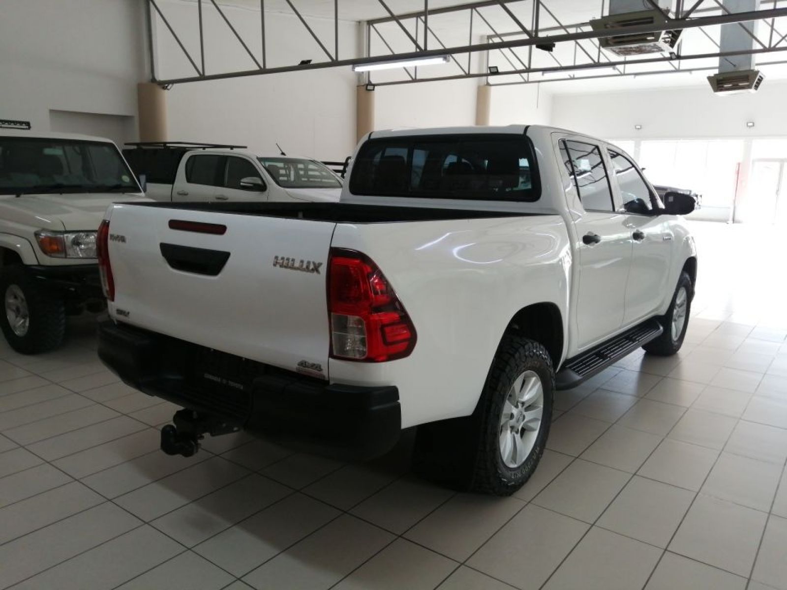 2020 Toyota Hilux 2.4 D/C 4x4 SRX photo