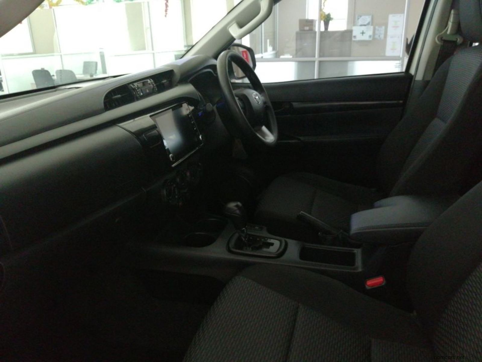 2020 Toyota Hilux 2.4 D/C 4x4 SRX photo