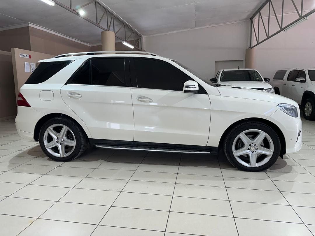 2014 Mercedes-Benz ML Class photo